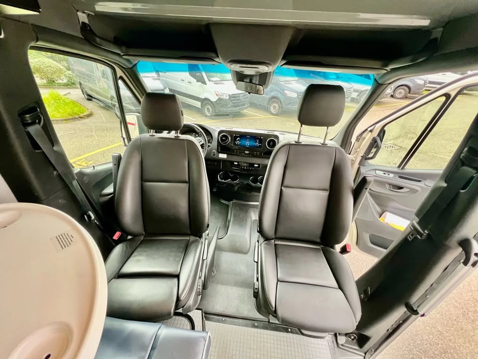 2022 Mercedes Benz 4x4 winnebago revel 44e in Lynnwood, WA (photo 7) — photo 7