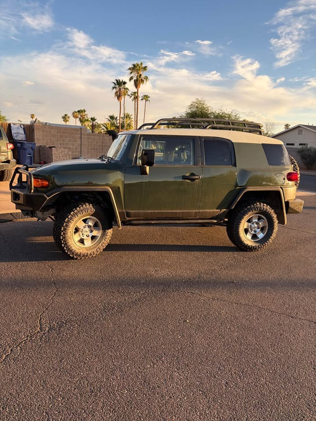 2010 Toyota FJ Cruiser · Sport Utility 2D — photo 2