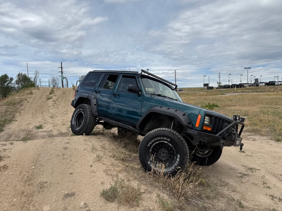 1998 Jeep Cherokee · Country Sport Utility 4D in Castle Rock, CO (photo 2) — photo 2
