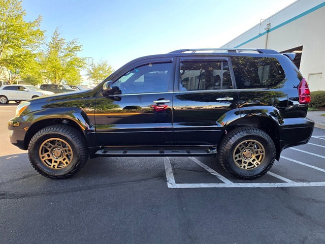 2009 Lexus GX 470 4X4 / V8 4.7L / 8-Passenger — photo 3