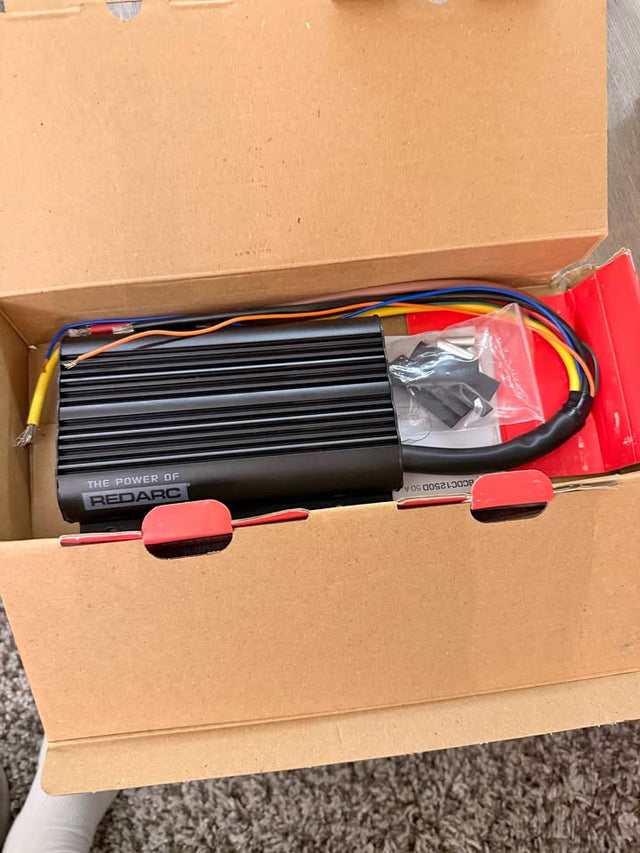 Redarc BCDC 12v battery charger in Camas, WA (photo 1)