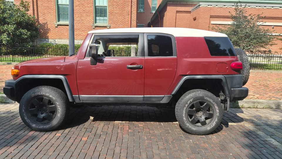 2008 Toyota FJ Cruiser in Columbus, OH (photo 5) — photo 5
