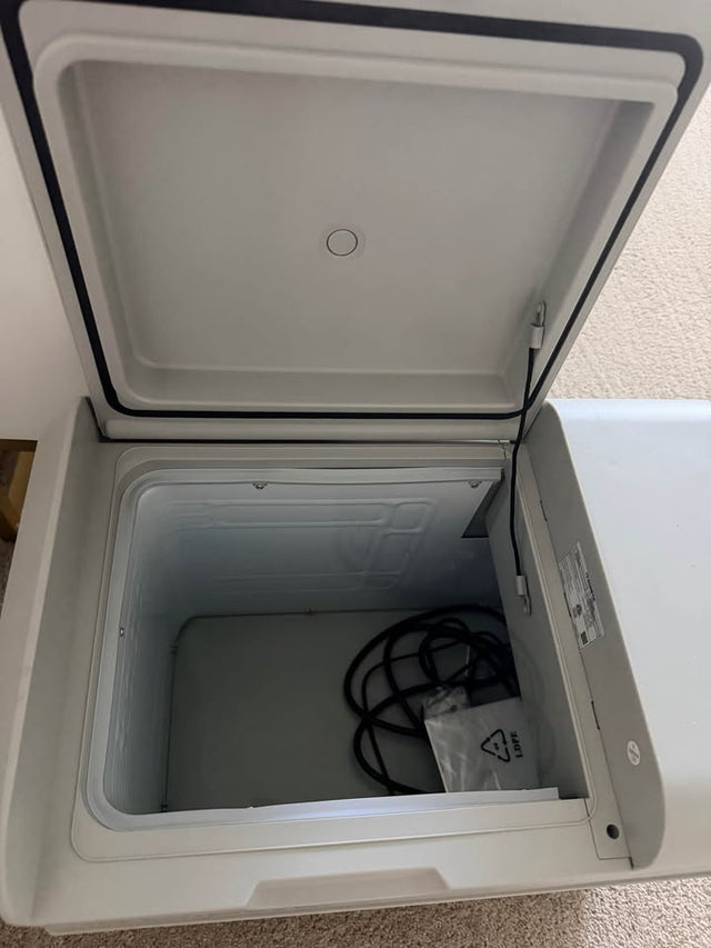 Dometic 38L Portable Refridgerator — photo 2
