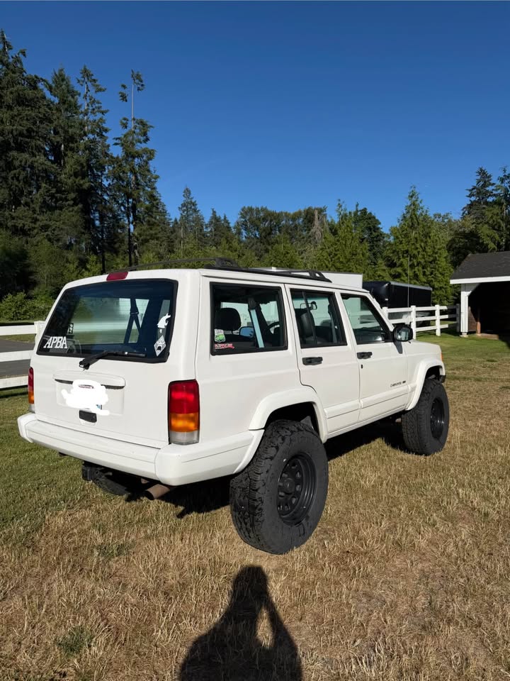 2001 Jeep Cherokee · Limited Sport Utility 4D in Snohomish, WA (photo 5)