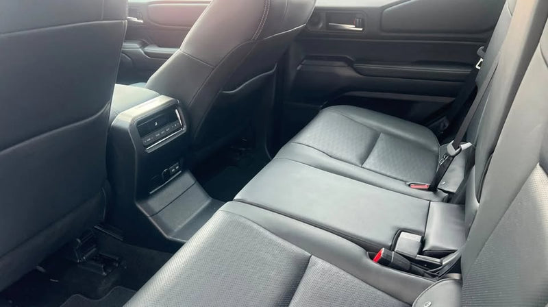 2024 Toyota Landcruiser · Base (photo 12) — photo 12