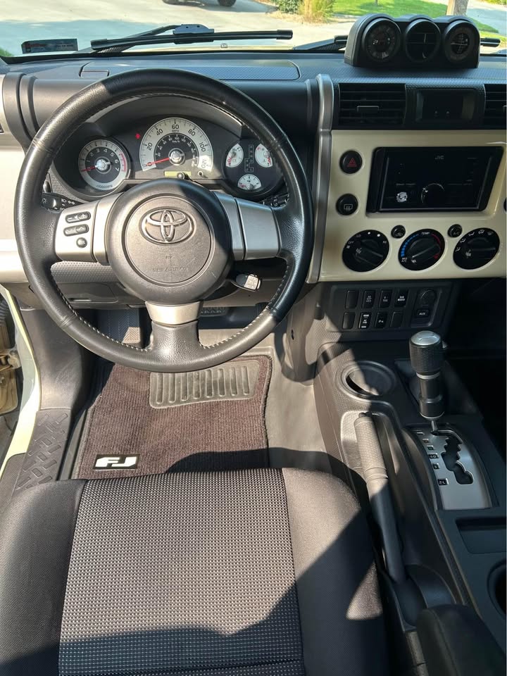 2008 Toyota FJ Cruiser (photo 6) — photo 6