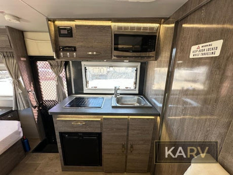 2021 Black Series Camper HQ15 in Desert Hot Springs, CA (photo 11)