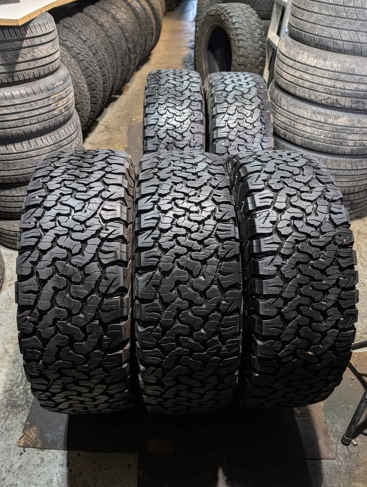 LT285/70R17
Bfgoodrich KO2 Tires $950 Set of 5 in Northlake, IL (photo 10) — photo 10