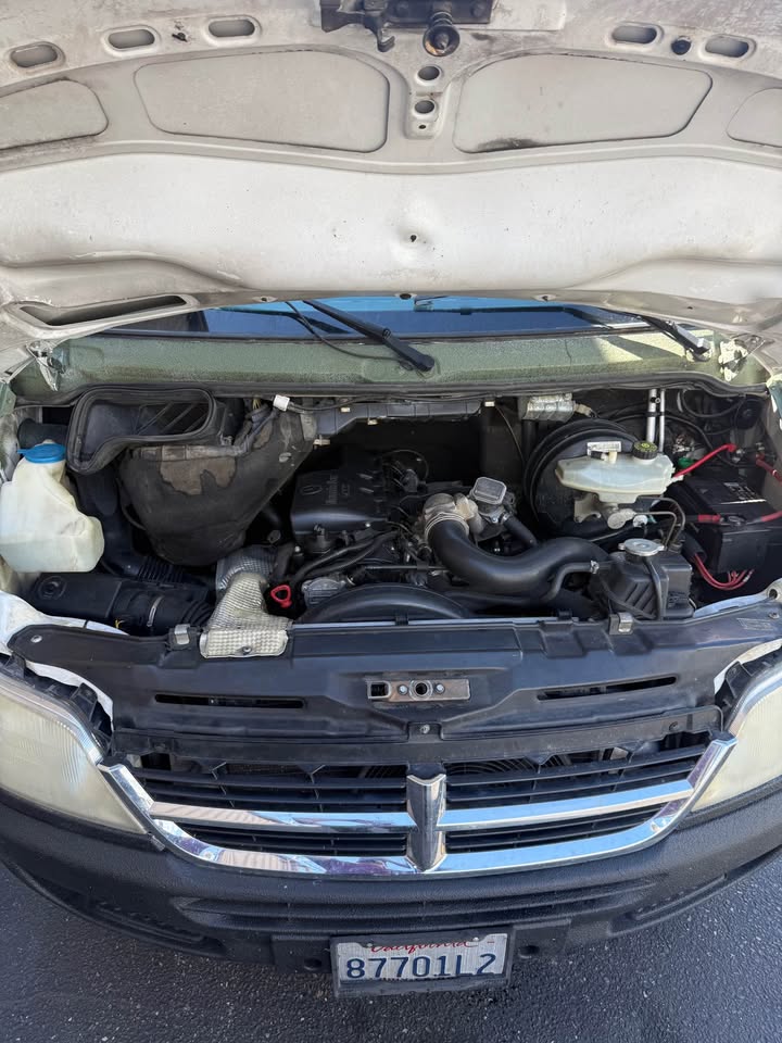 2005 Dodge Sprinter 2500 · High Ceiling Van 3D in Stockton, CA (photo 6)