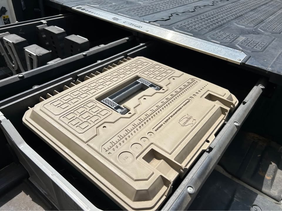 DECKED Truck Bed Storage System – GMC/Chevy 2500/3500 HD in Dripping Springs, TX (photo 3) — photo 3