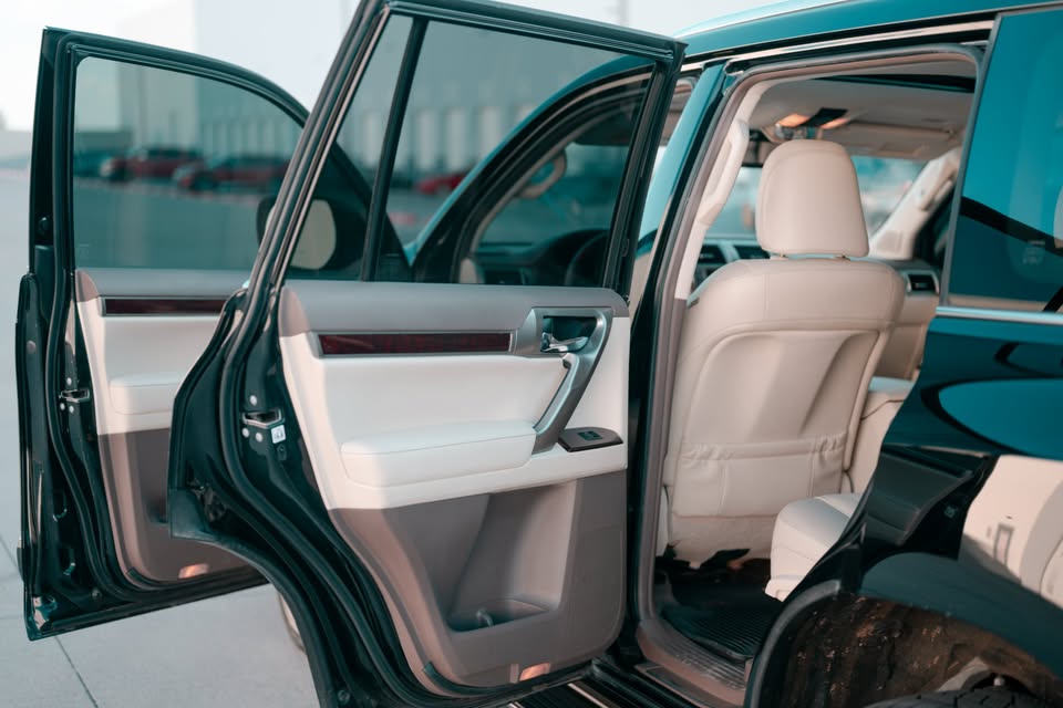 2016 Lexus GX460 in Tempe, AZ (photo 12)