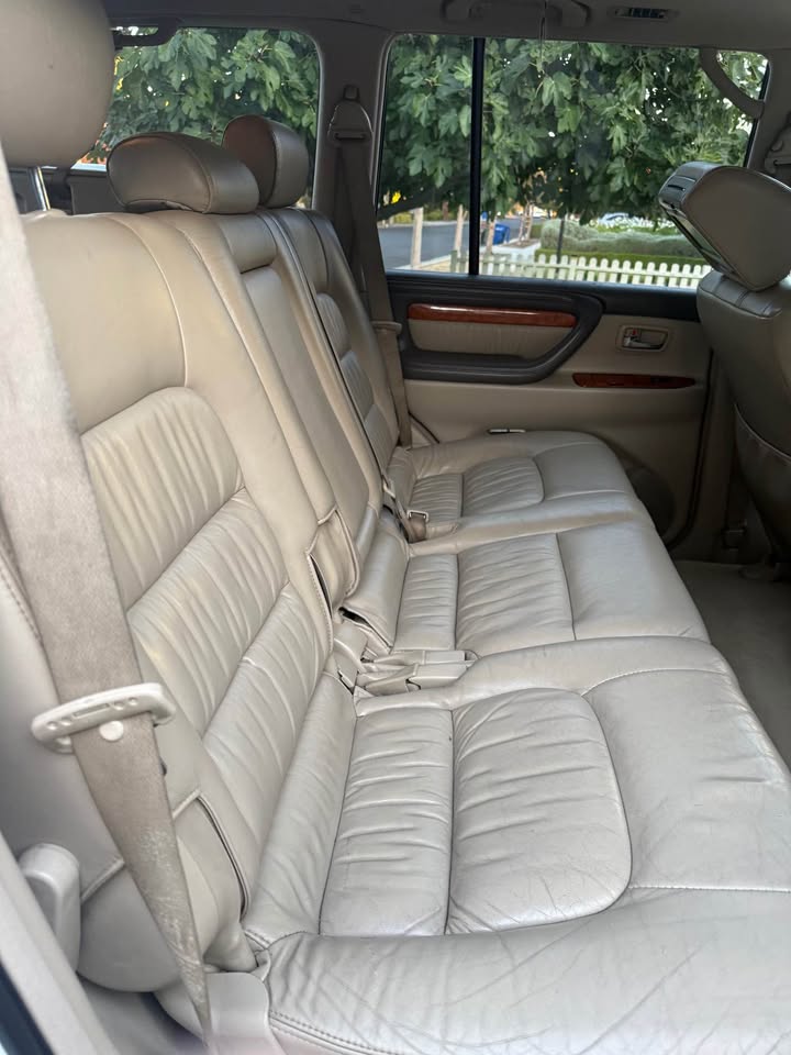 2005 Lexus LX · LX 470 Sport Utility 4D in Los Gatos, CA (photo 7) — photo 7