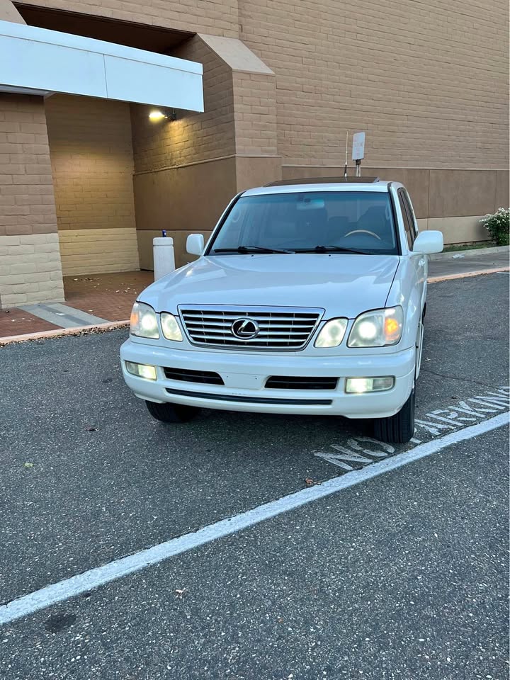 2005 Lexus LX · LX 470 Sport Utility 4D in Lodi, CA (photo 1) — photo 1