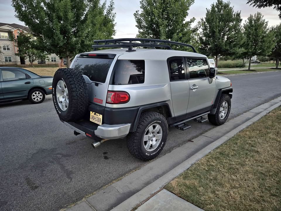 2007 Toyota FJ Cruiser · Sport Utility 2D in Austin, TX (photo 1) — photo 1