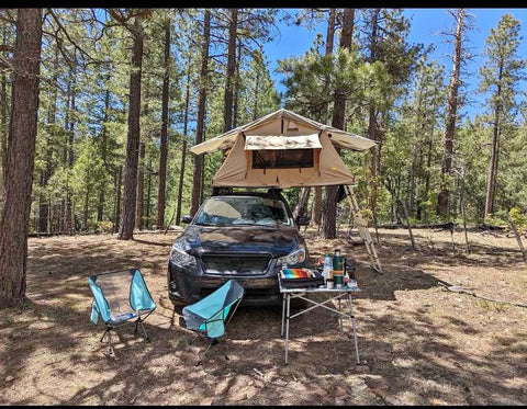 Smittybilt Rooftop Tent with Thule crossbars