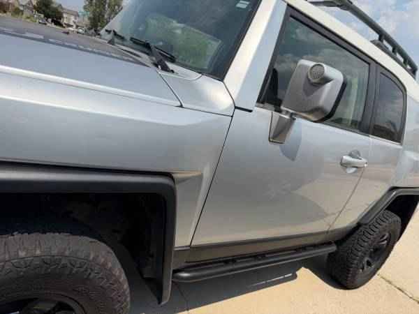 2007 Toyota FJ Cruiser · Sport Utility 2D (photo 10) — photo 10