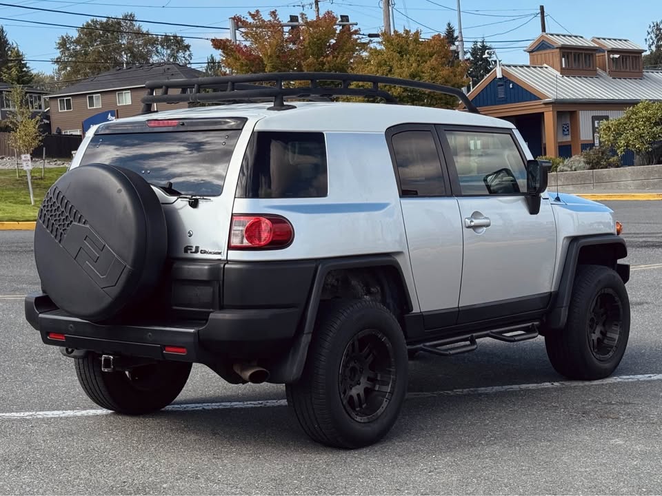 2007 Toyota FJ Cruiser · Sport Utility 2D (photo 5) — photo 5