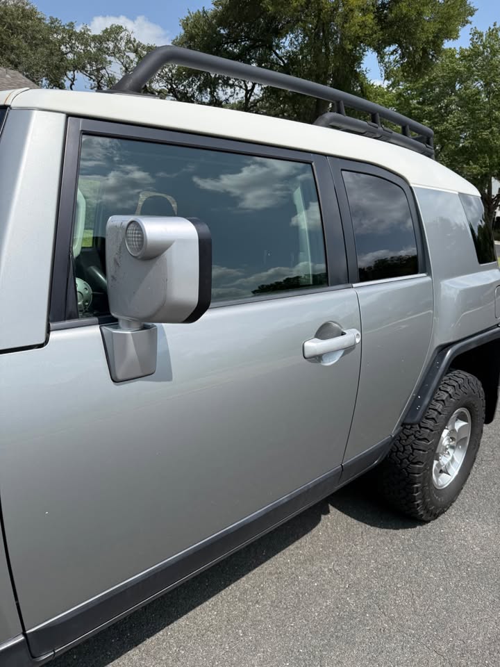 2010 Toyota FJ Cruiser 4WD in Austin, TX (photo 3) — photo 3