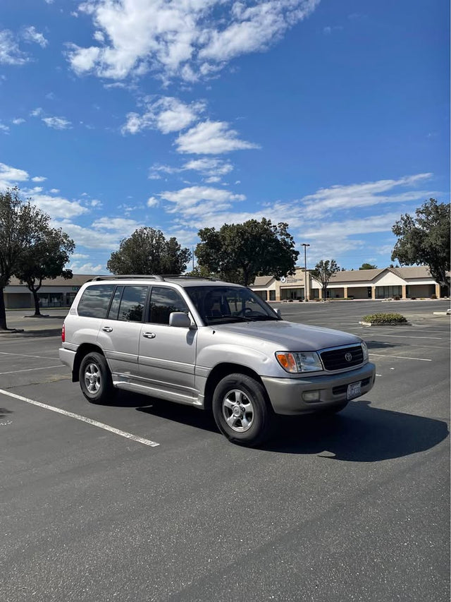 2001 Toyota Landcruiser · Sport Utility 4D in Manteca, CA (photo 1)