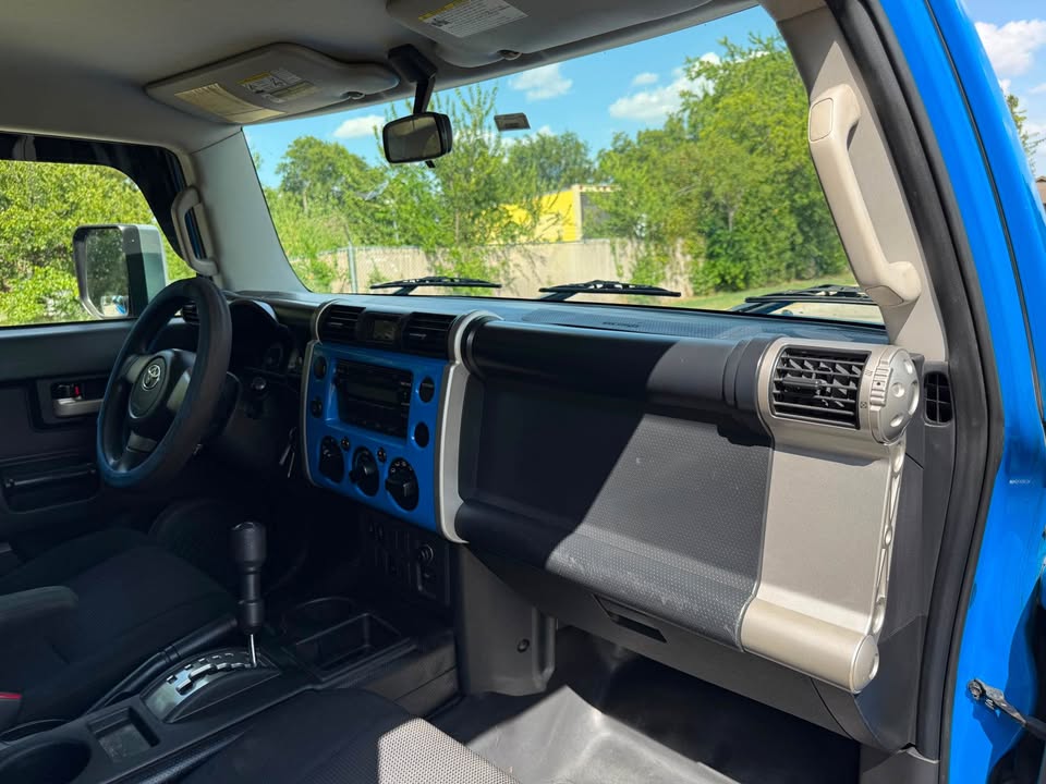 2007 Toyota FJ Cruiser · Sport Utility 2D in Pflugerville, TX (photo 10) — photo 10