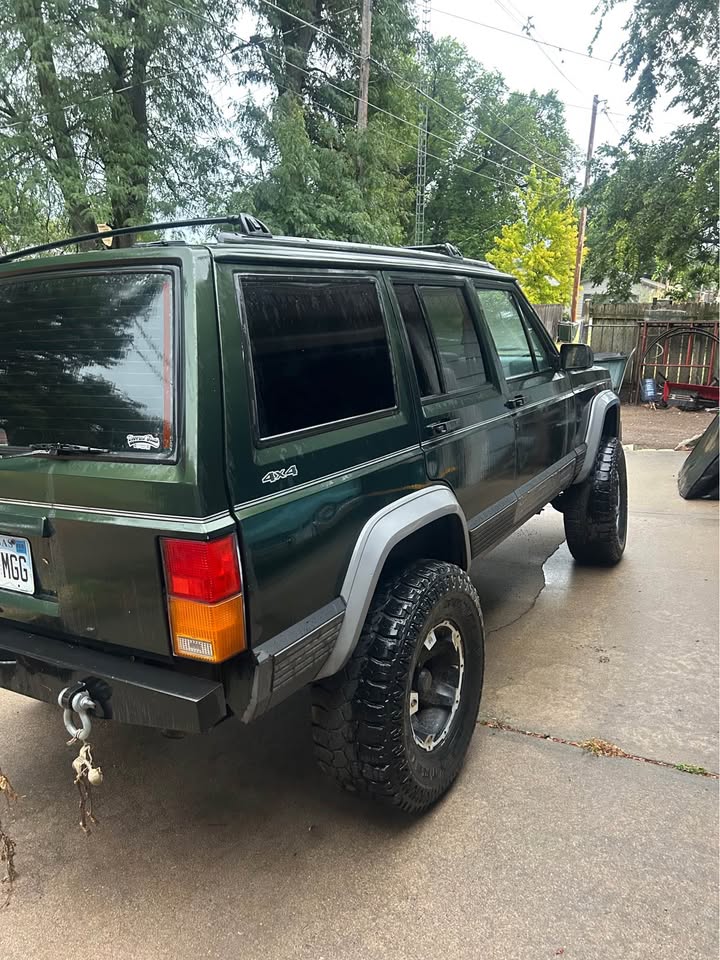 1996 Jeep Cherokee · Country Sport Utility 4D in Wichita, KS (photo 3) — photo 3