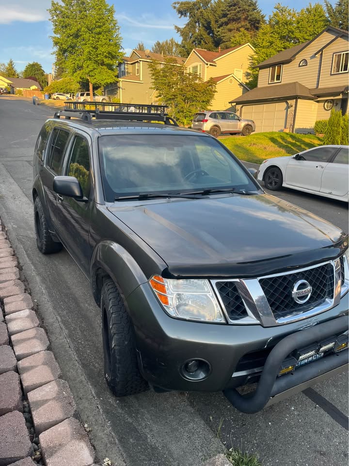 2008 Nissan Pathfinder · SE Sport Utility 4D in Kent, WA (photo 2) — photo 2