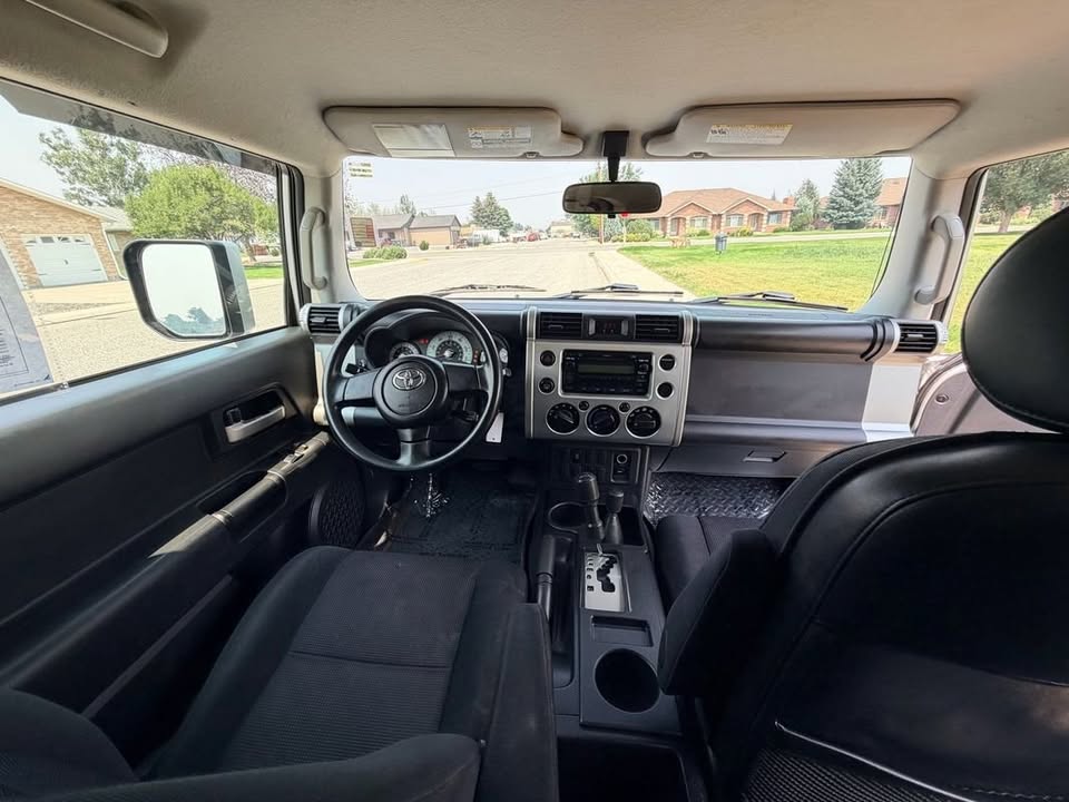 2007 Toyota FJ Cruiser A S in Denver, CO (photo 6) — photo 6
