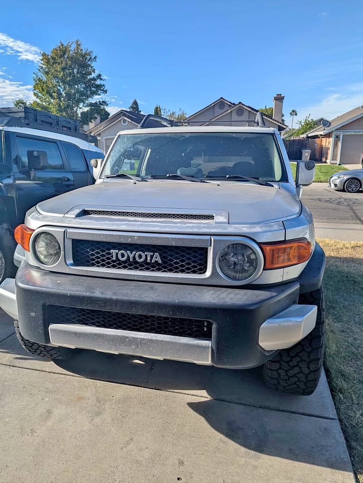 2007 Toyota FJ Cruiser in Sacramento, CA (photo 1)