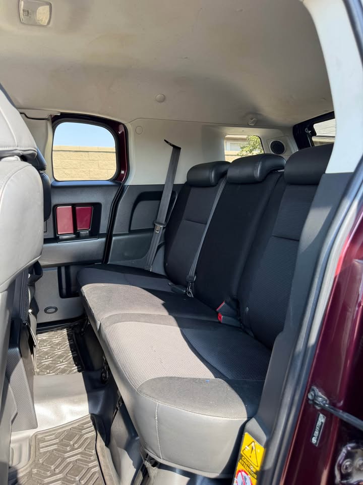 2007 Toyota FJ Cruiser · Sport Utility 2D in Goodyear, AZ (photo 8) — photo 8