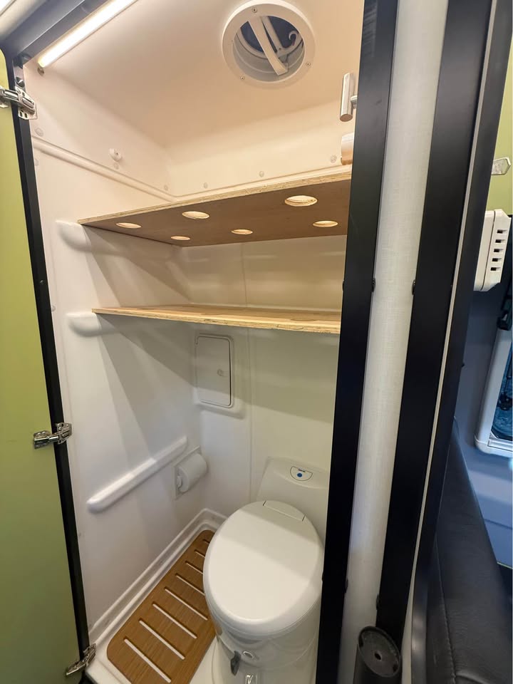 2019 Winnebago Revel in Monterey, CA (photo 11) — photo 11