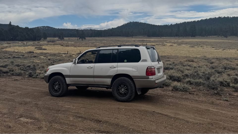 2000 Toyota Land Cruiser (photo 2) — photo 2