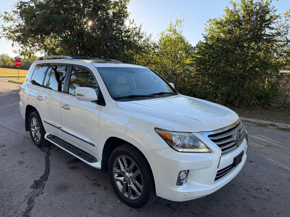 2015 Lexus LX · LX 570 Sport Utility 4D in Pflugerville, TX (photo 9)