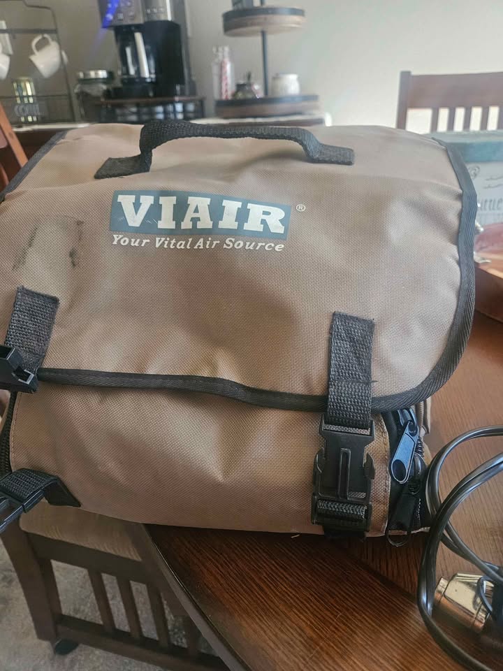 VIAIR Compressor (photo 3) — photo 3