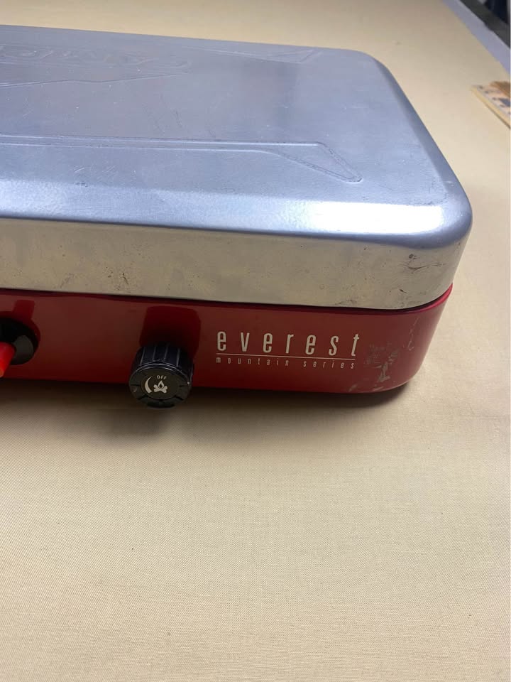 Camp Chef Everest 2 Burner Propane Camp Stove High Output in Albuquerque, NM (photo 4)