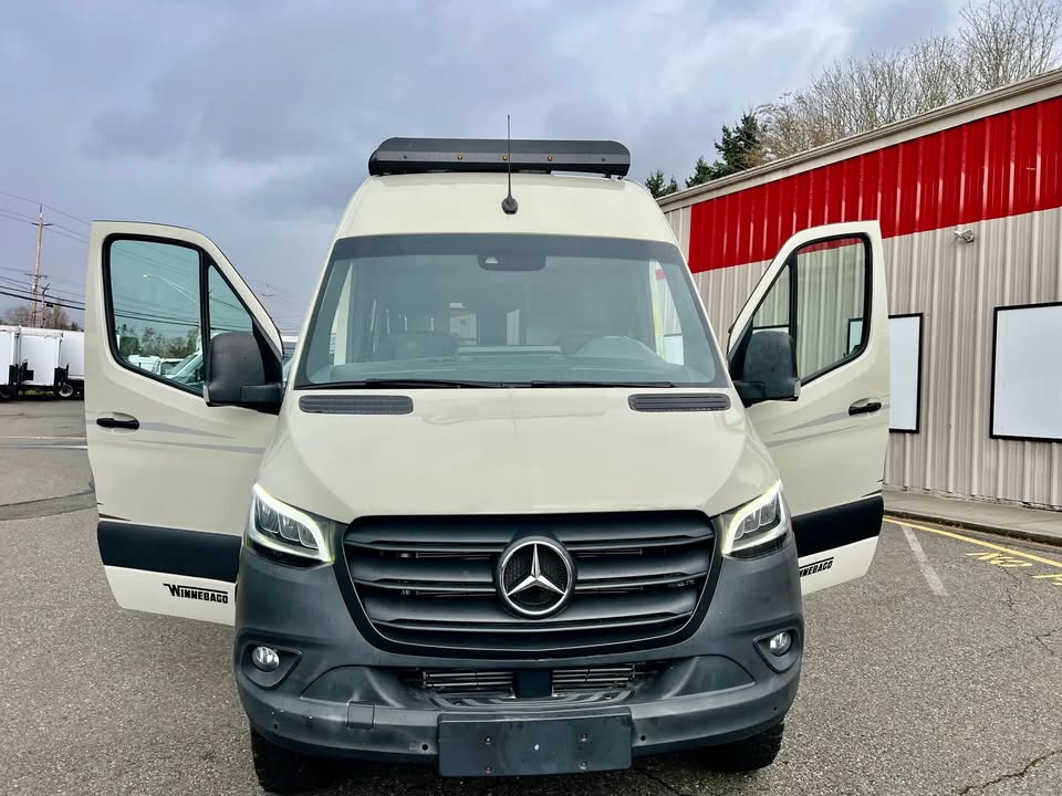 2022 Mercedes Benz 4x4 winnebago revel 44e in Lynnwood, WA (photo 5) — photo 5