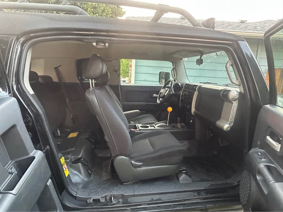 2007 Toyota FJ Cruiser in Meridian, ID (photo 7)