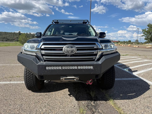 2017 Toyota Landcruiser · Land Cruiser — photo 2