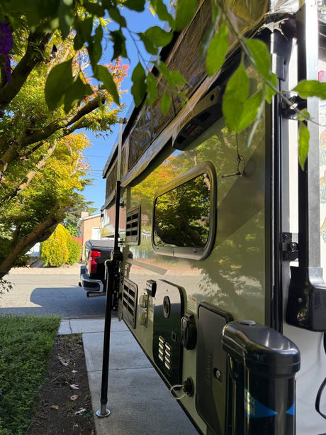Palomino SS550 Badlands Truck camper in San Leandro, CA (photo 3)