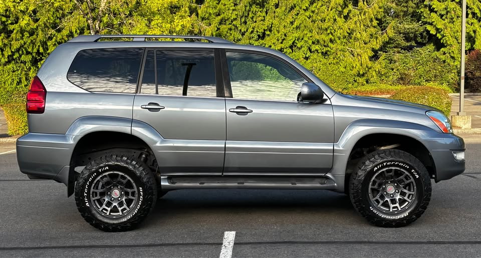 2004 Lexus GX · GX 470 Sport Utility 4D in Tacoma, WA (photo 6)