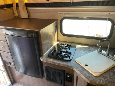 2015 palomino pop up truck bed camper in Fairview, OR (photo 3)