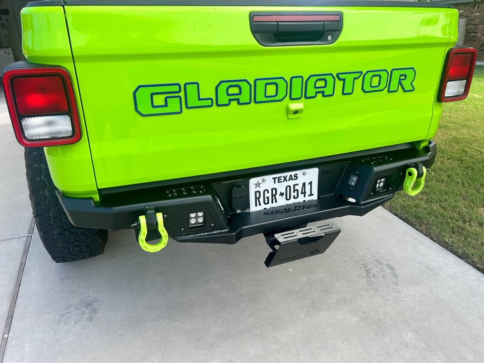 2021 Jeep Gladiator · Overland Pickup 4D 5 ft in Pflugerville, TX (photo 4) — photo 4