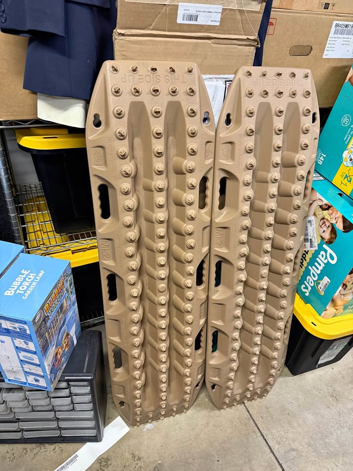 Maxtrax MKII Recovery Board - Desert Tan in Azusa, CA (photo 1) — photo 1