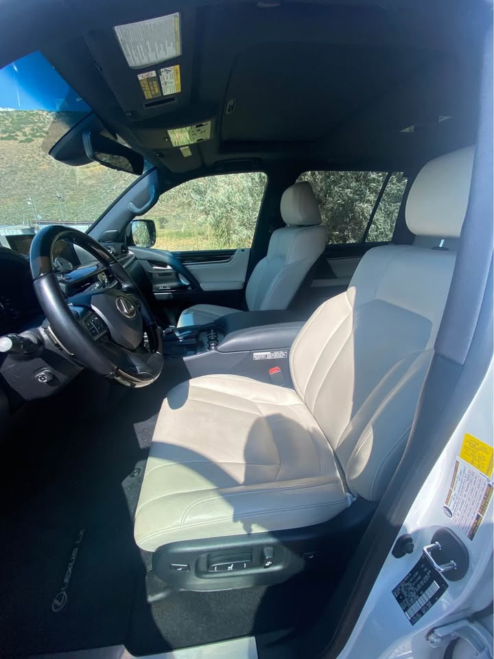 2020 Lexus LX · LX 570 Sport Utility 4D (photo 7) — photo 7