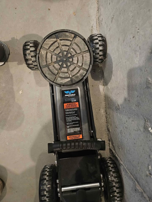 Pro Eagle 1.5 Ton Off Road Jack — photo 2