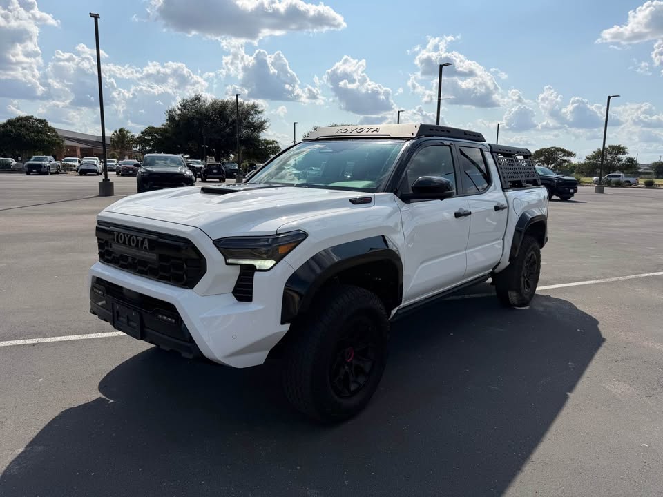 2025 Toyota Tacoma Hybrid TRD Pro I Custom Build I Executive Lease Trade in (photo 7) — photo 7