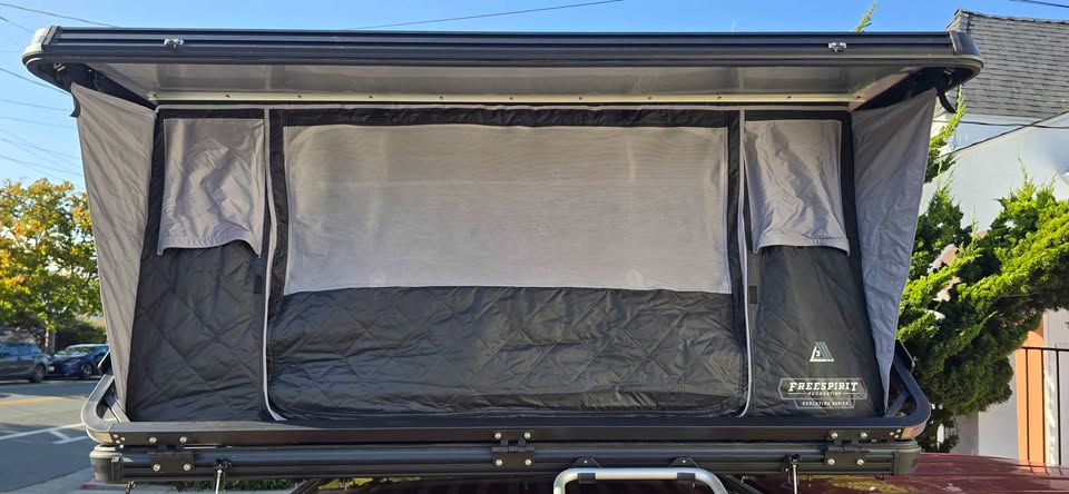 GoFSR Free Spirit Evolution Rooftop Tent (photo 8) — photo 8