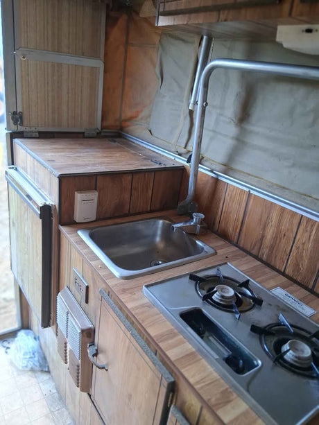 Nice palomino pop up camper cab over in Sparks, NV (photo 7)