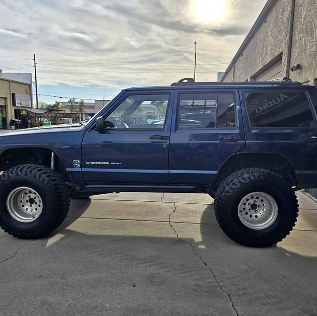 2001 Jeep Cherokee in Phoenix, AZ (photo 1)