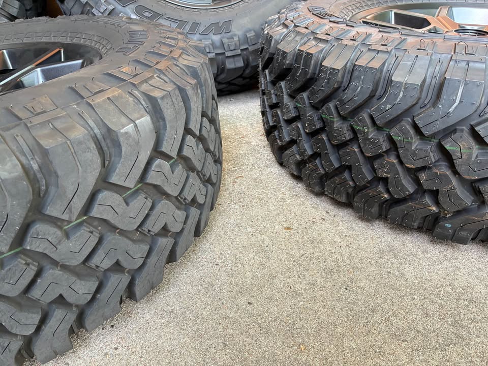 Jeep Wrangler Wheels and Falken Wildpeak M/T Tires 285/70r17 - Set of 5 in Austin, TX (photo 8) — photo 8