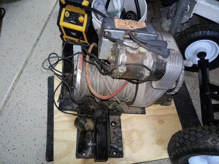 Warn 8000lb Winch, #8403 in Prescott, AZ (photo 2) — photo 2